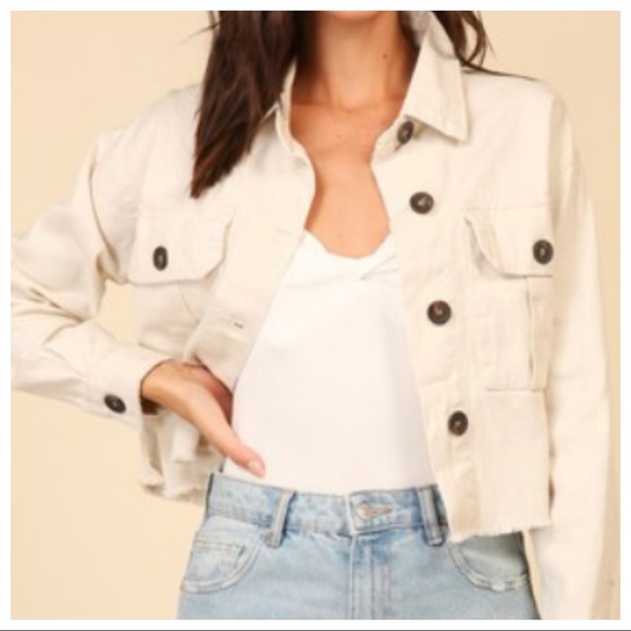 Frayed Hem jean jacket - Picture 3 of 5